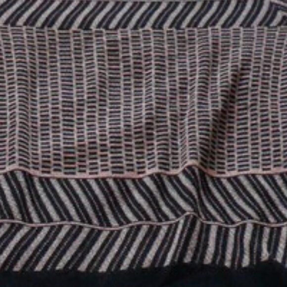 geometric pattern sweater, brown, black, metallic. MNG size 4 small - Picture 7 of 8